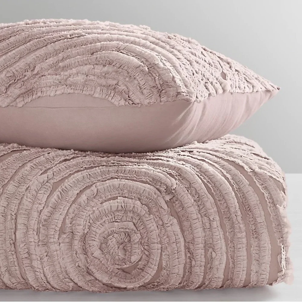 rh teen ruffle appliquéd organic voile bedding set